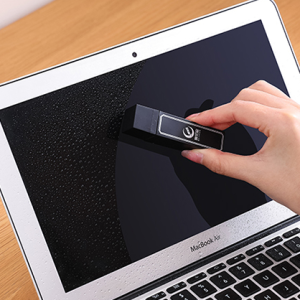 Disposable screen cleaner mobile phone